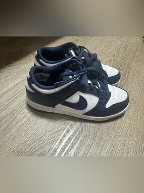 Nike Kids Navy and White Low-Top Sneakers